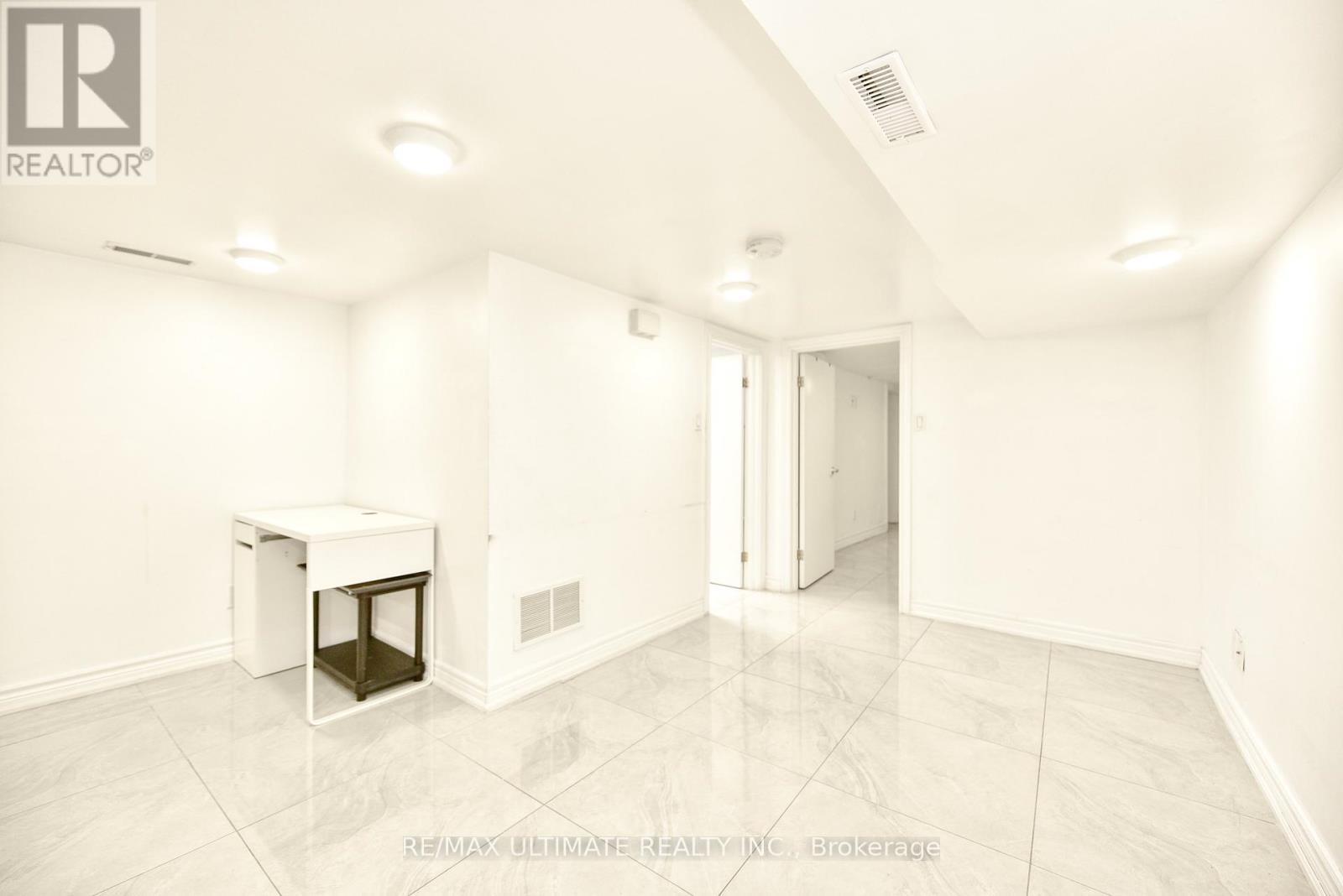 Basement - 433 Symington Avenue, Toronto, Ontario  M6N 2W4 - Photo 9 - W13448124