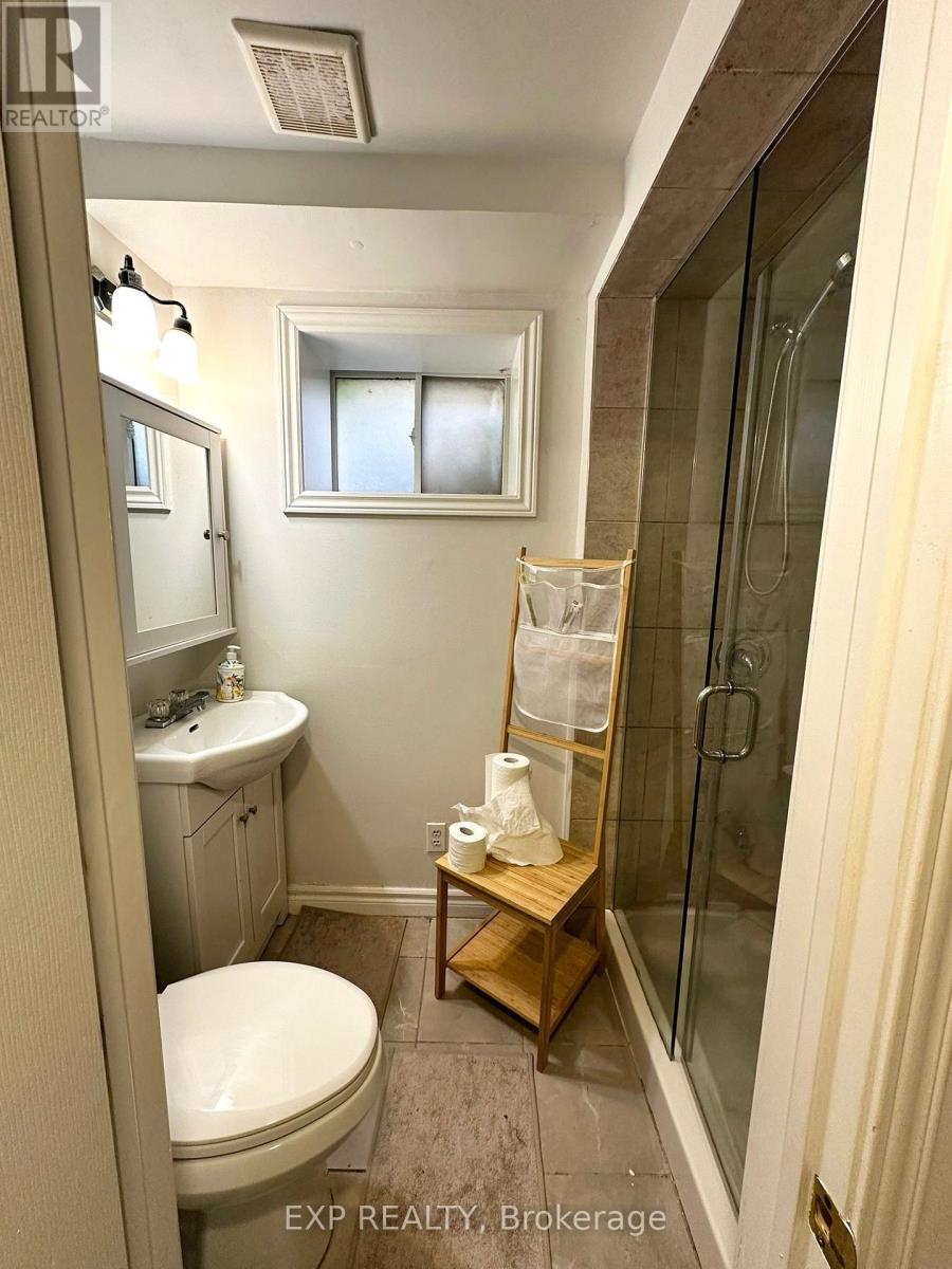 1483 Princeton Crescent, Oakville, Ontario  L6H 4H3 - Photo 12 - W13448132