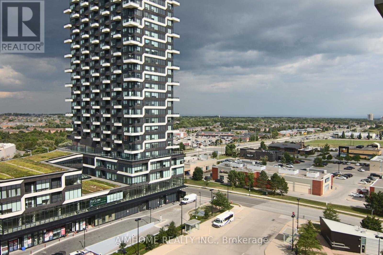 1006 - 2481 Taunton Road, Oakville, Ontario  L6H 3R7 - Photo 2 - W13448144