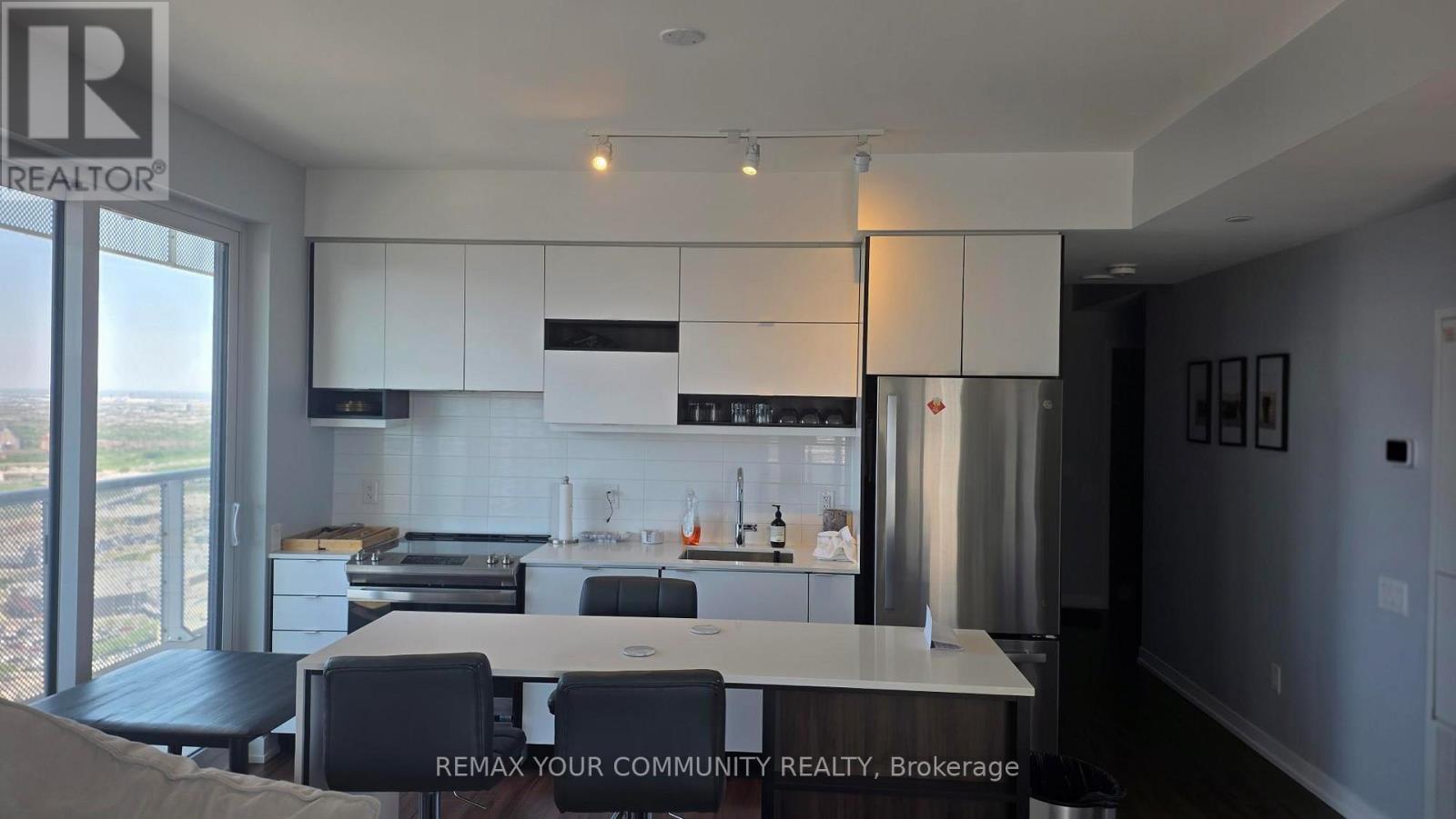3903 - 4065 Confederation Parkway, Mississauga, Ontario  L5B 0L4 - Photo 4 - W13448152