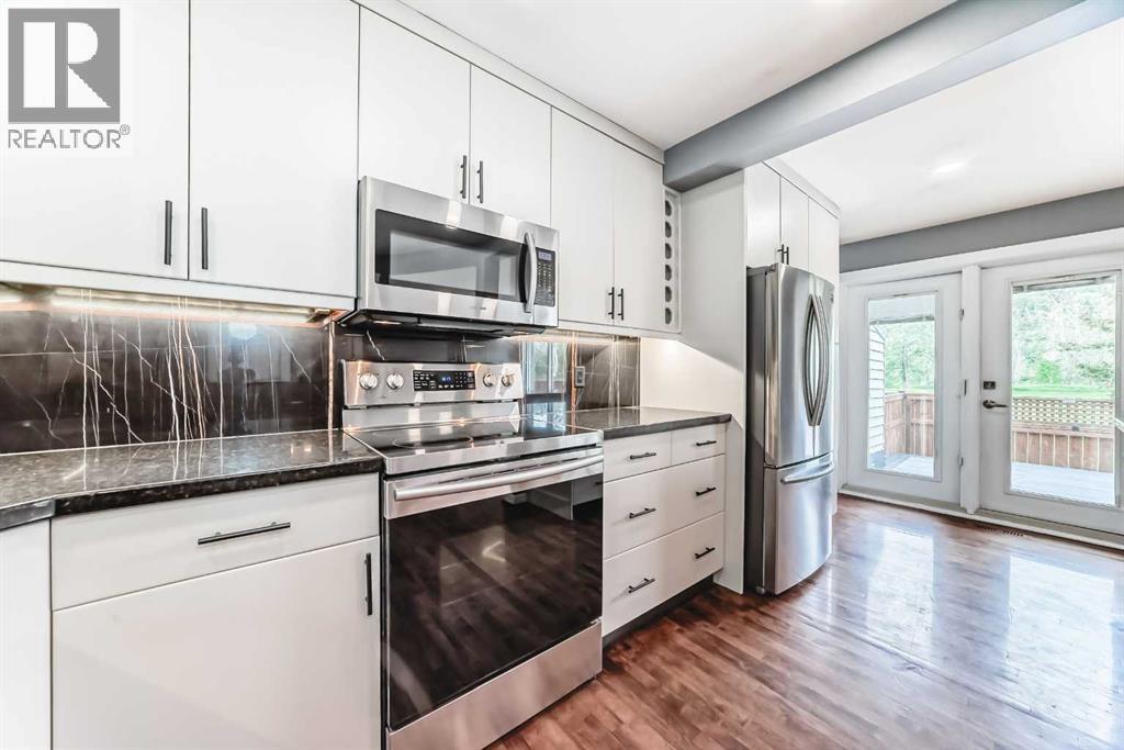 572 Point Mckay Grove Nw, Calgary, Alberta  t3b 5c5 - Photo 18 - A2320544