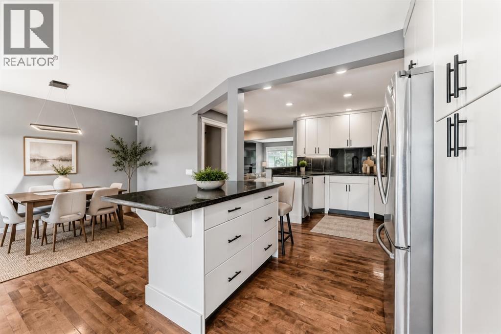 572 Point Mckay Grove Nw, Calgary, Alberta  t3b 5c5 - Photo 7 - A2320544