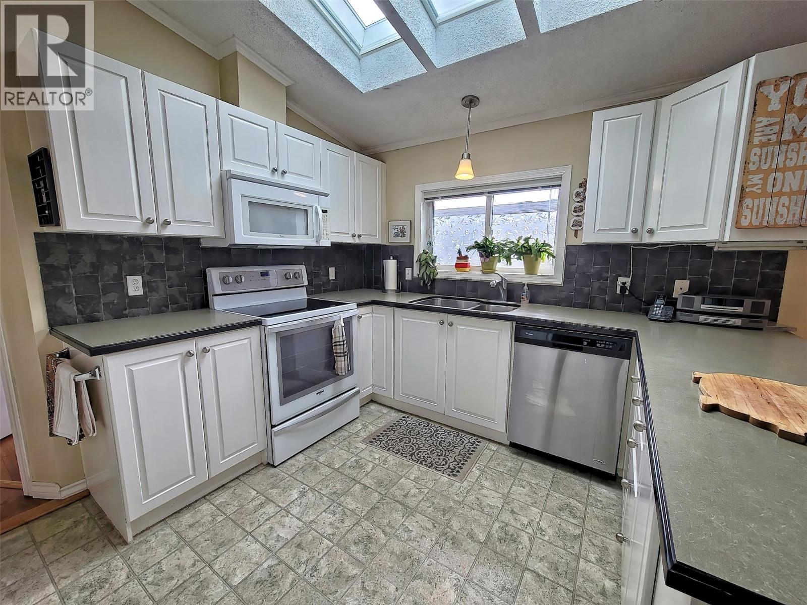 651 ROSEDALE Road Unit# 9 Castlegar Photo 27 651 ROSEDALE Road Unit# 9 Castlegar Photo 27