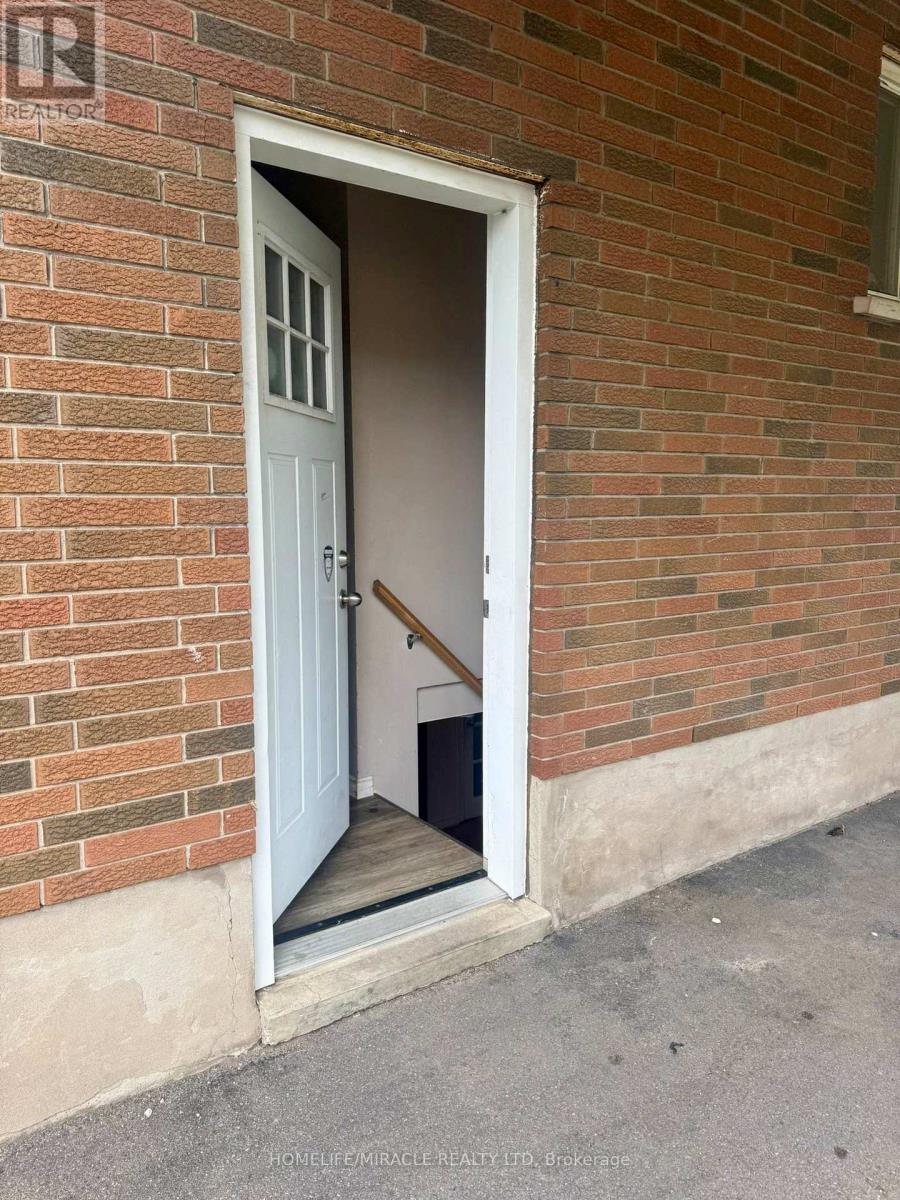 Bsmt - 10 Trelawn Parkway, Welland, Ontario  L3C 1W3 - Photo 2 - X13448114