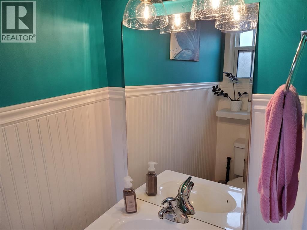 877 Carleton Place Unit# 1, Sarnia, Ontario  N7T 3V8 - Photo 13 - 26014024