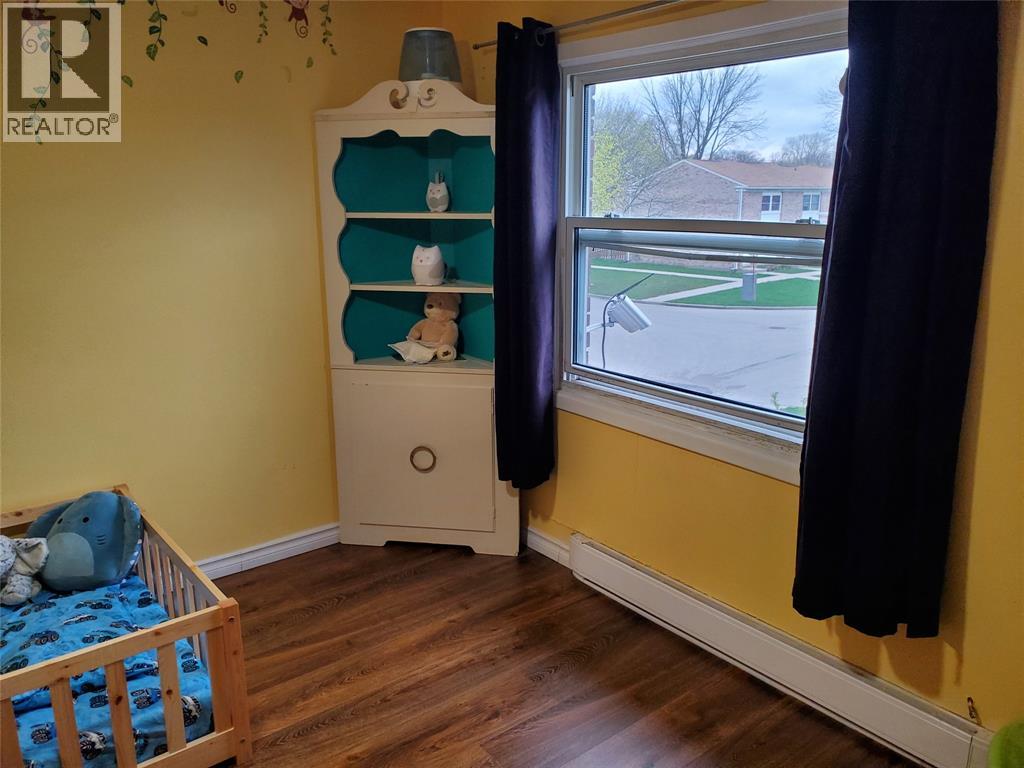 877 Carleton Place Unit# 1, Sarnia, Ontario  N7T 3V8 - Photo 6 - 26014116
