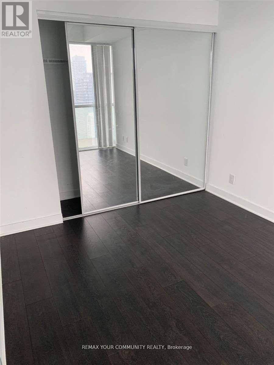 4205 - 15 Grenville Street, Toronto, Ontario  M4Y 1A1 - Photo 11 - C13448038