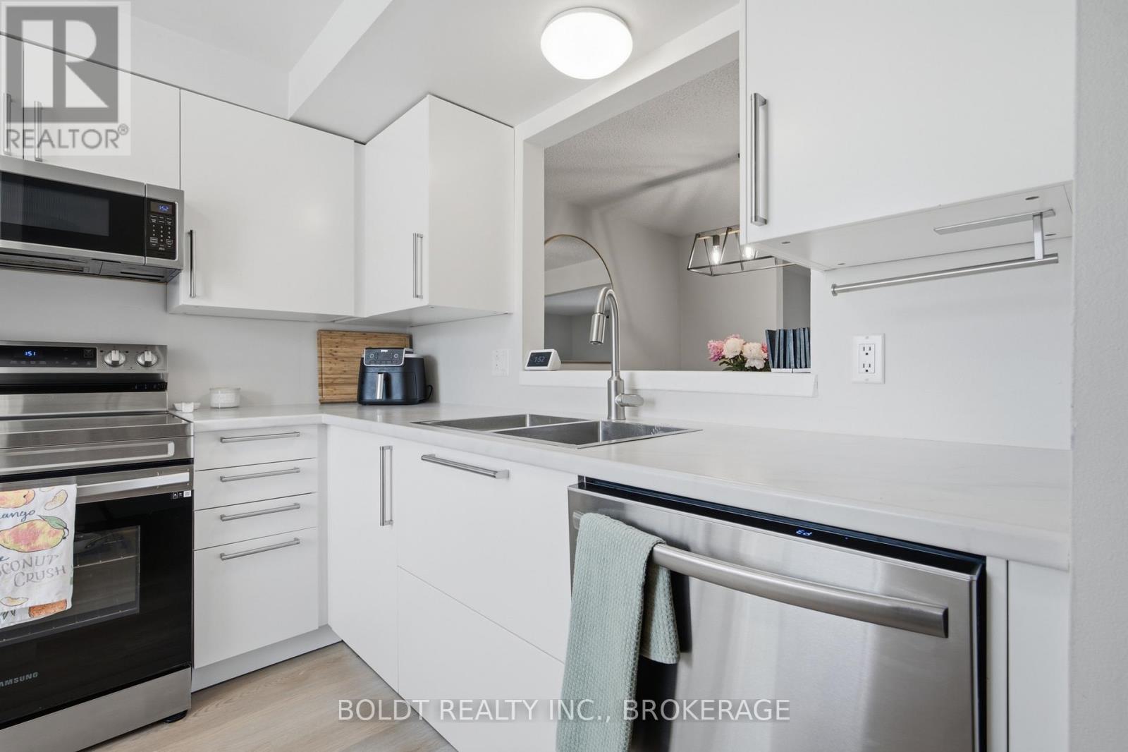 27 - 242 Lakeport Road, St. Catharines, Ontario  L2N 6V2 - Photo 6 - X13448266