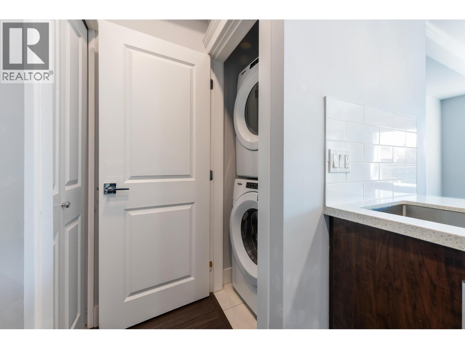 402 2229 Atkins Avenue, Port Coquitlam, British Columbia  V3C 1Y5 - Photo 18 - R3136073