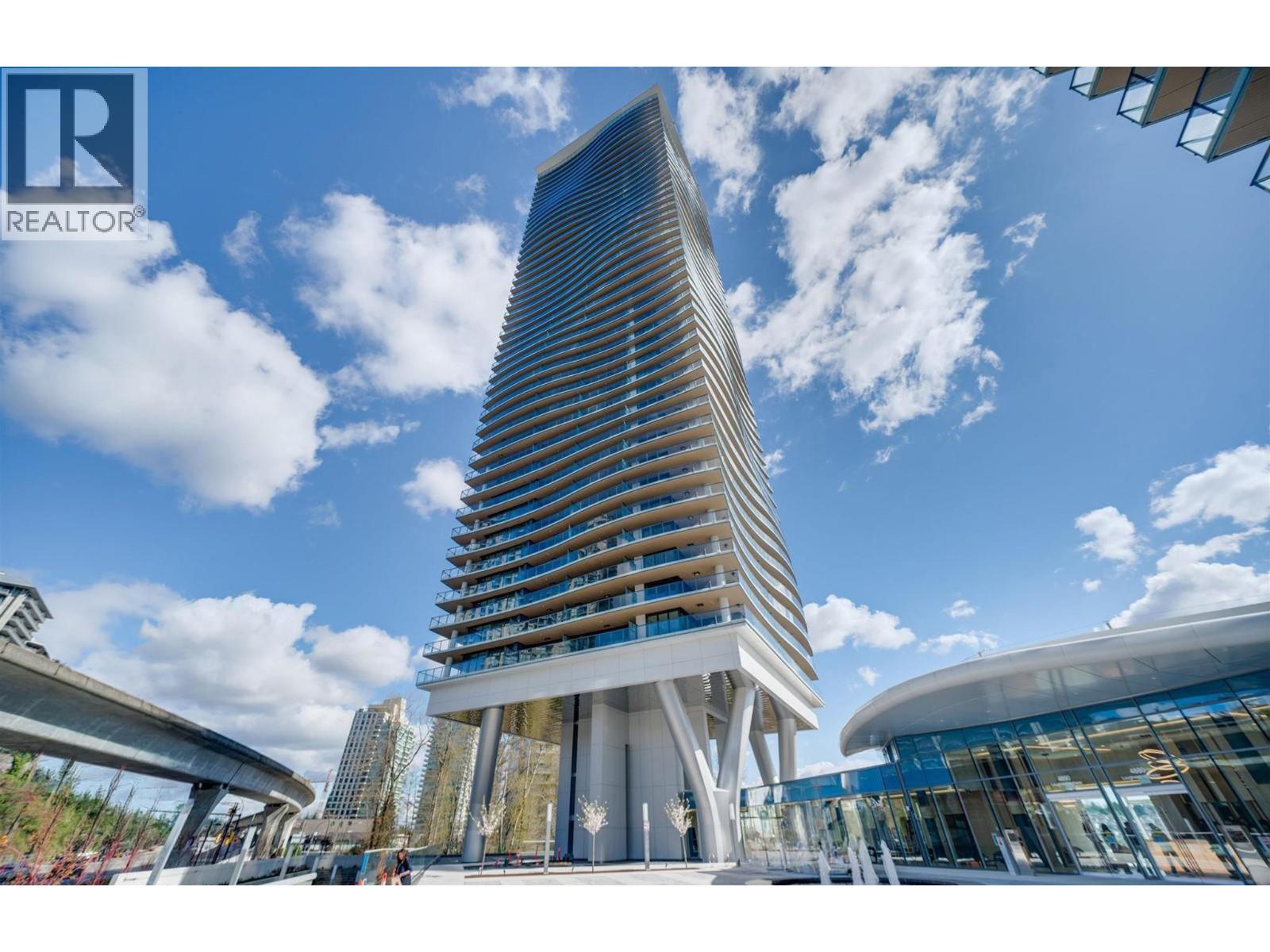 2101 4890 LOUGHEED HIGHWAY