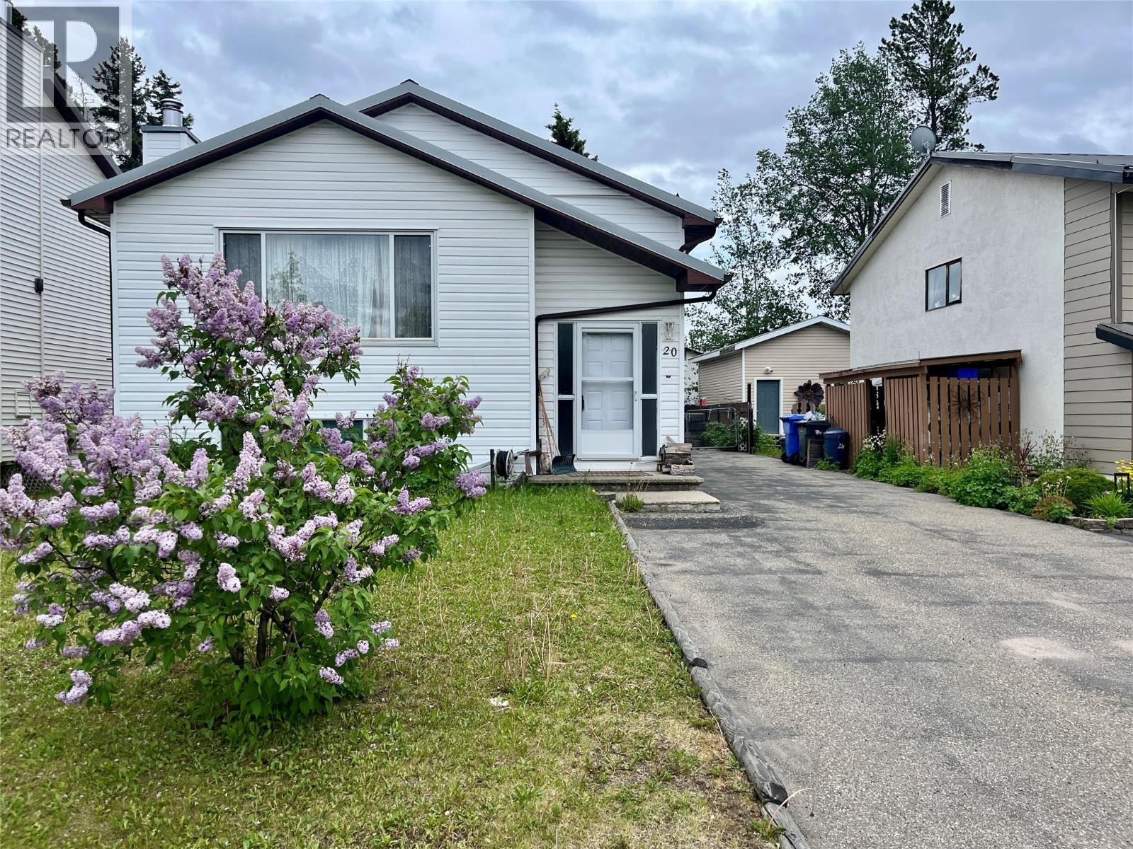 20 Dawson Place, Tumbler Ridge, British Columbia