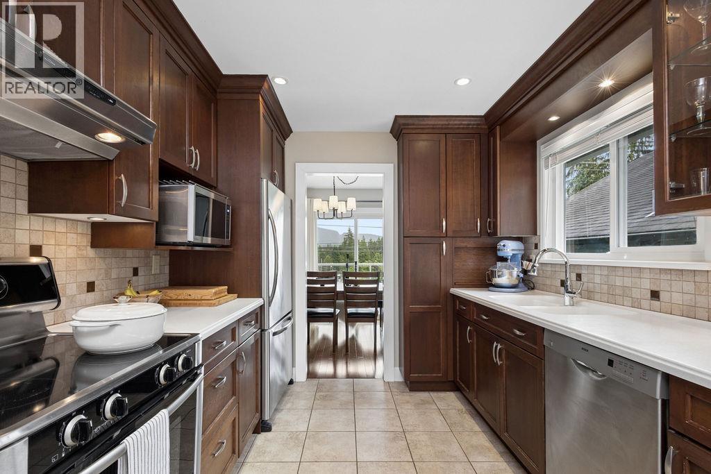 3285 Fromme Road, North Vancouver, British Columbia  V7K 2E1 - Photo 11 - R3136085