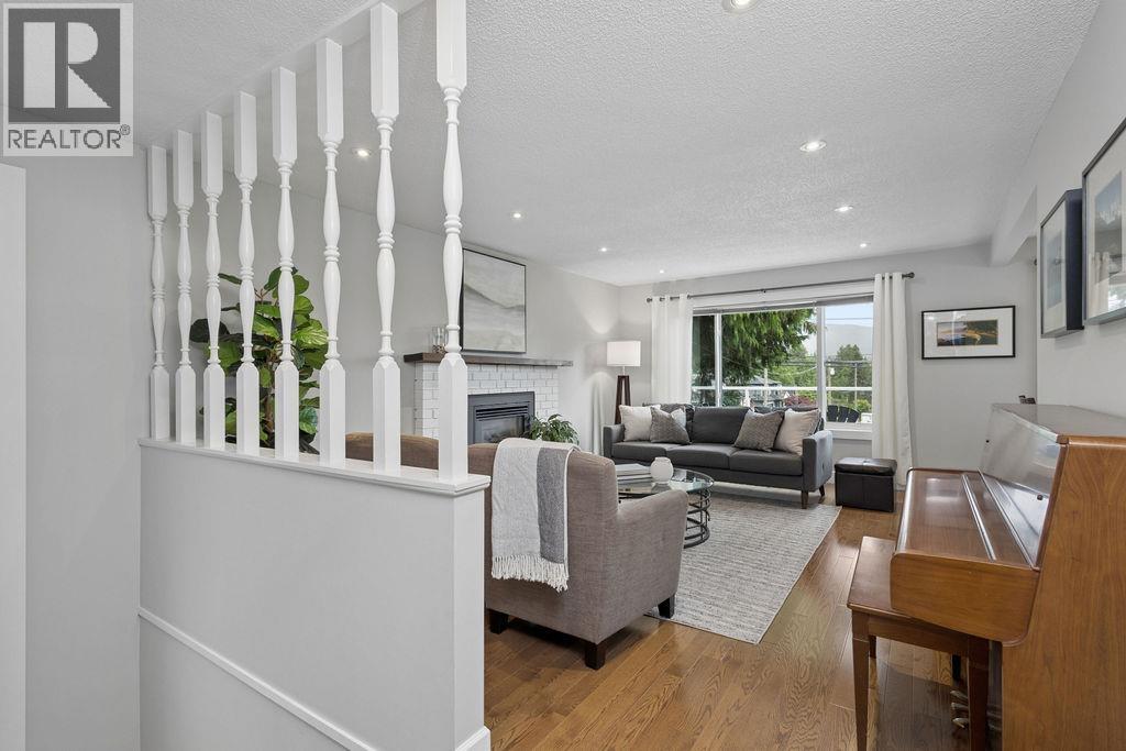 3285 Fromme Road, North Vancouver, British Columbia  V7K 2E1 - Photo 6 - R3136085