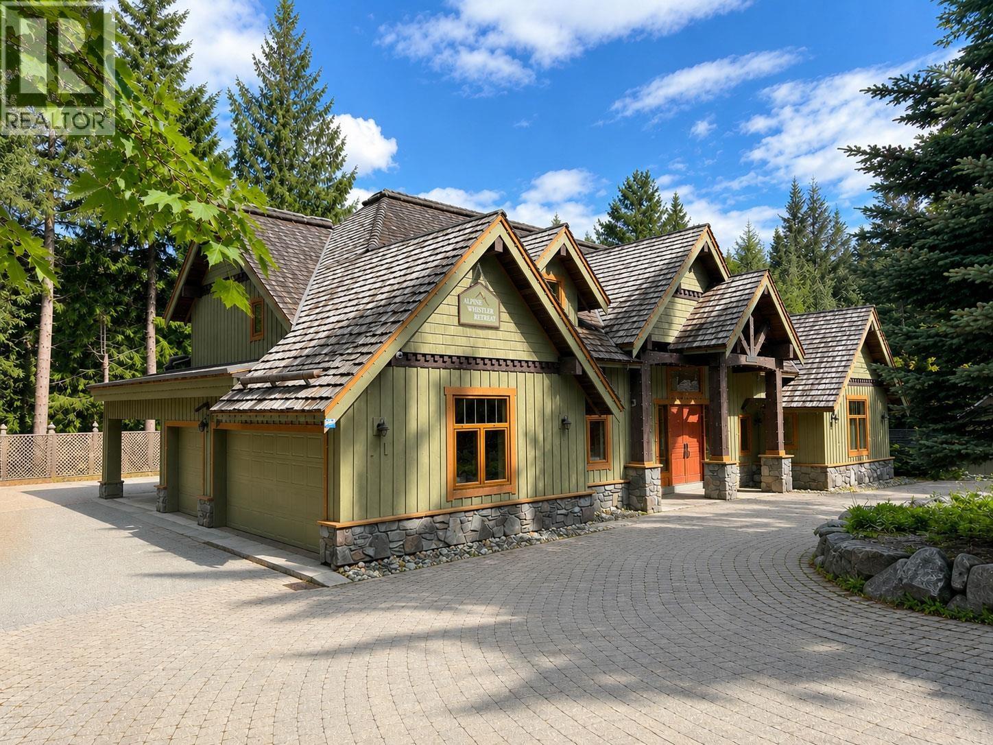 3012 ALPINE CRESCENT
