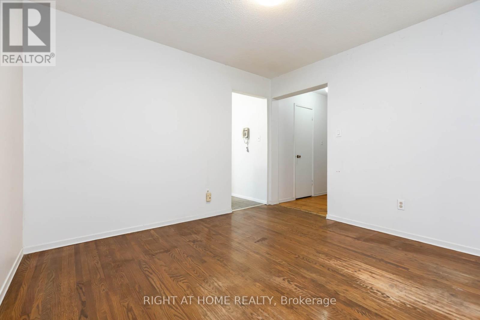 42 Vicora Linkway, Toronto, Ontario  M3C 1B1 - Photo 12 - C13448240