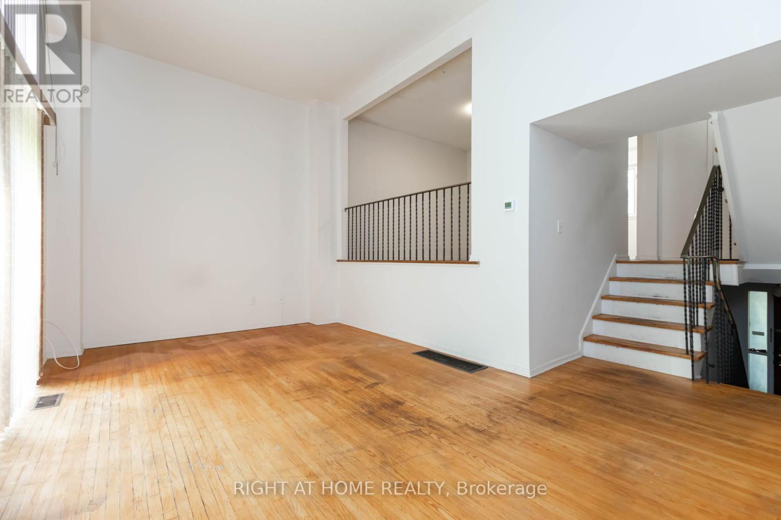 42 Vicora Linkway, Toronto, Ontario  M3C 1B1 - Photo 5 - C13448240