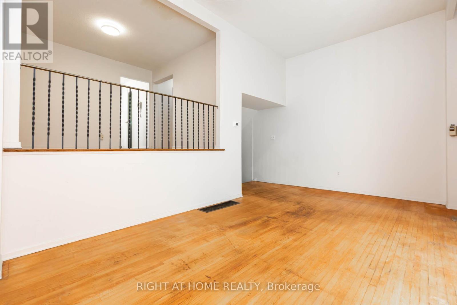42 Vicora Linkway, Toronto, Ontario  M3C 1B1 - Photo 8 - C13448240