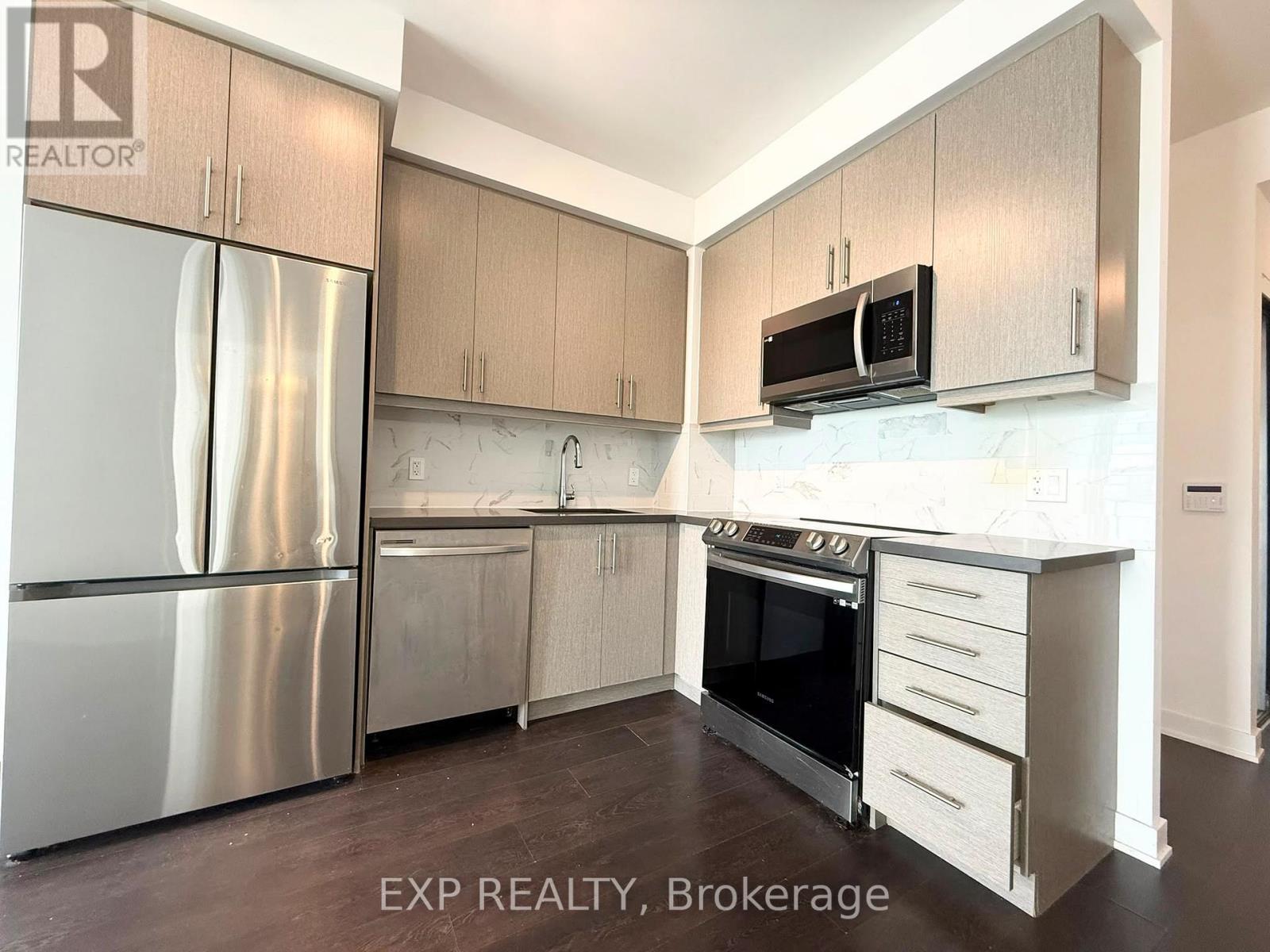 902 - 105 Oneida Crescent, Richmond Hill, Ontario  L4B 0H6 - Photo 4 - N13448248