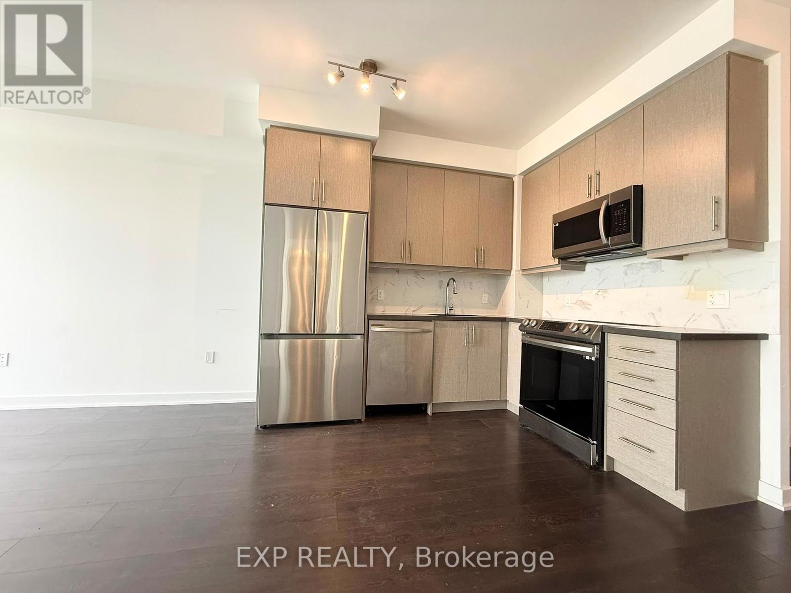 902 - 105 Oneida Crescent, Richmond Hill, Ontario  L4B 0H6 - Photo 6 - N13448248