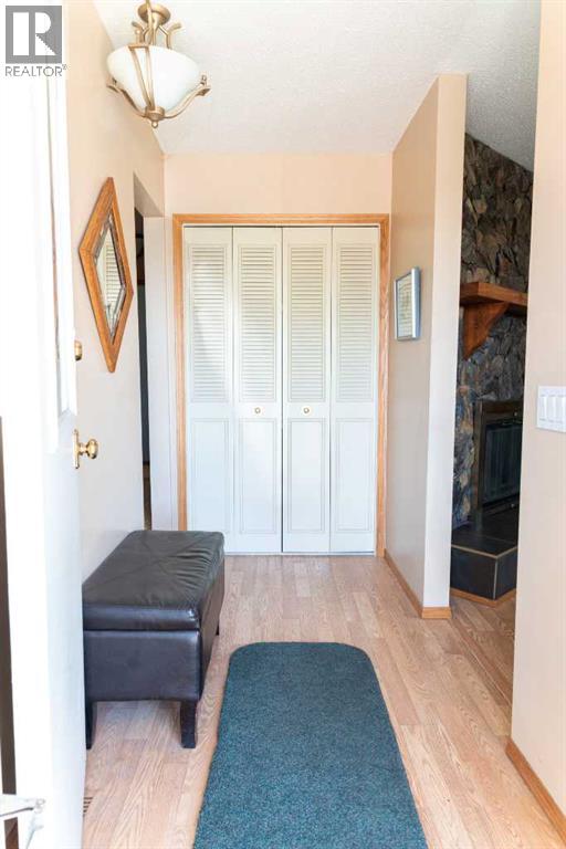 164 Huntford Road Ne, Calgary, Alberta  T2K 3Y9 - Photo 3 - A2317475