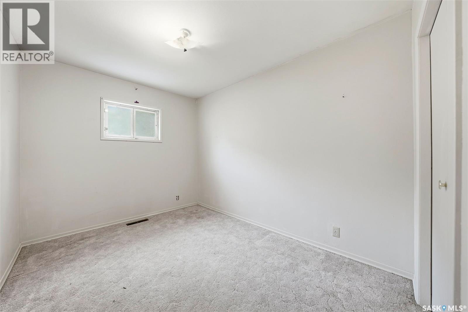 807 29th Street W, Saskatoon, Saskatchewan  S7L 0N2 - Photo 14 - SK039083
