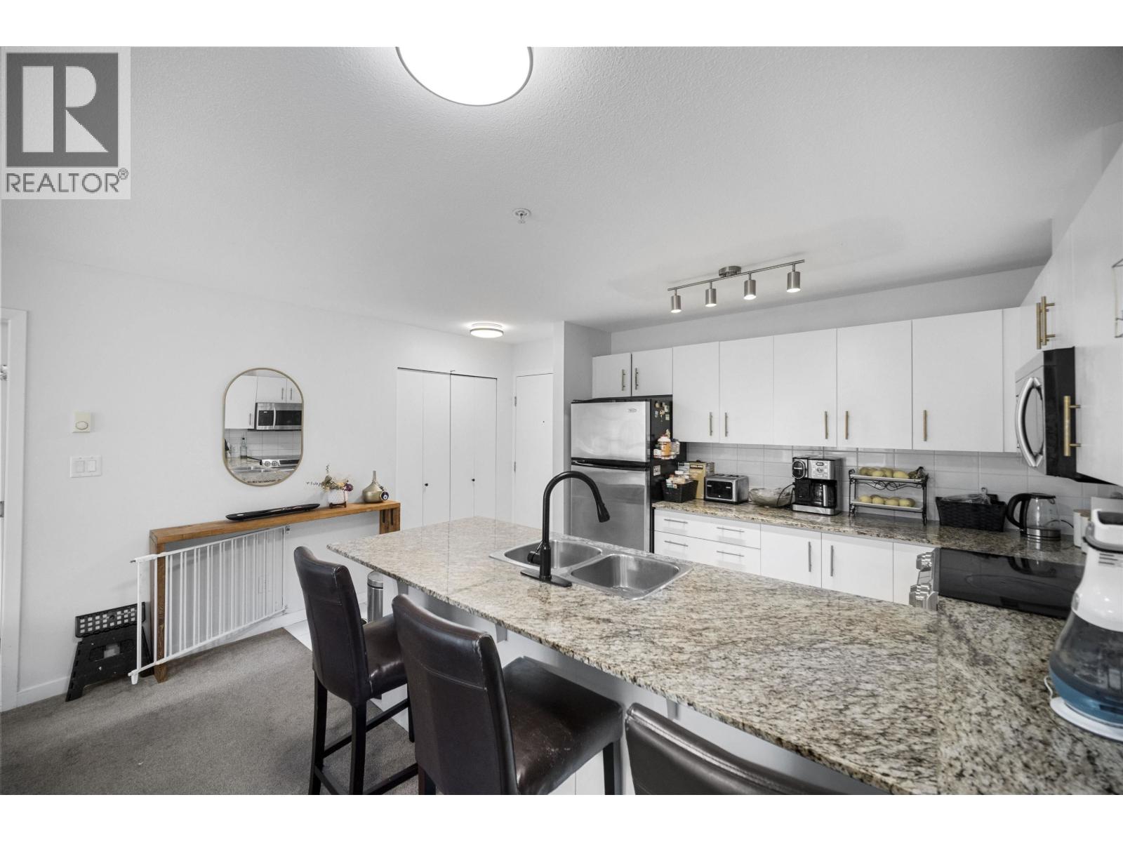 304 11665 Haney Bypass, Maple Ridge, British Columbia  V2X 8W9 - Photo 5 - R3117797