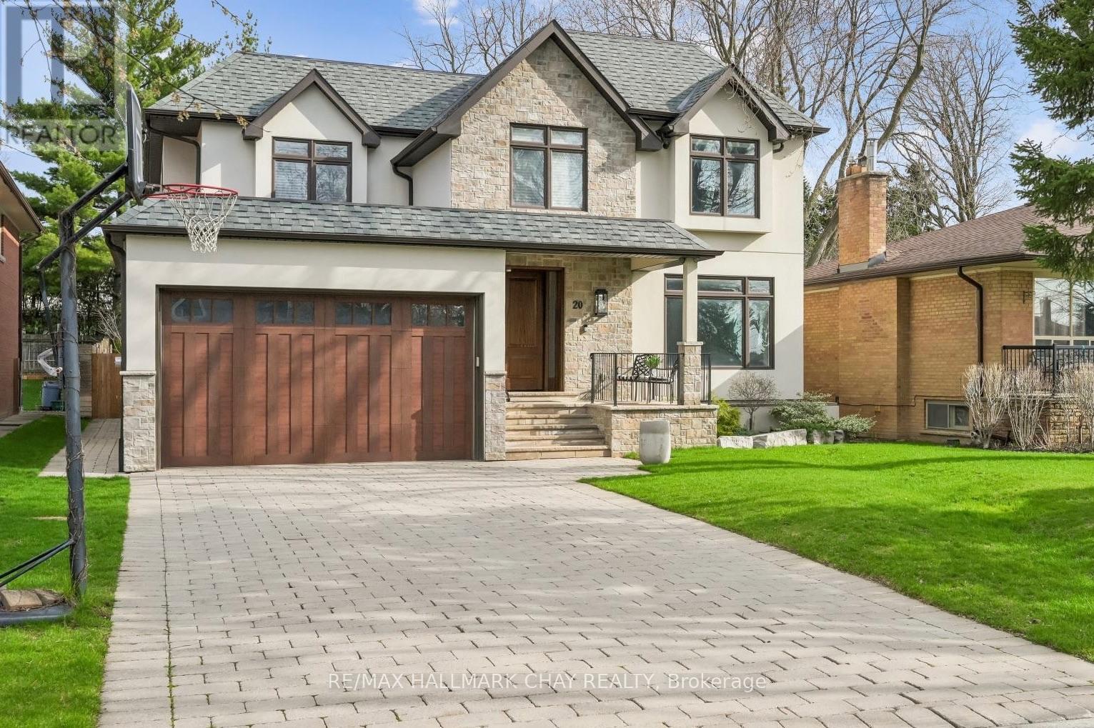 20 EALING DRIVE, Toronto, Ontario