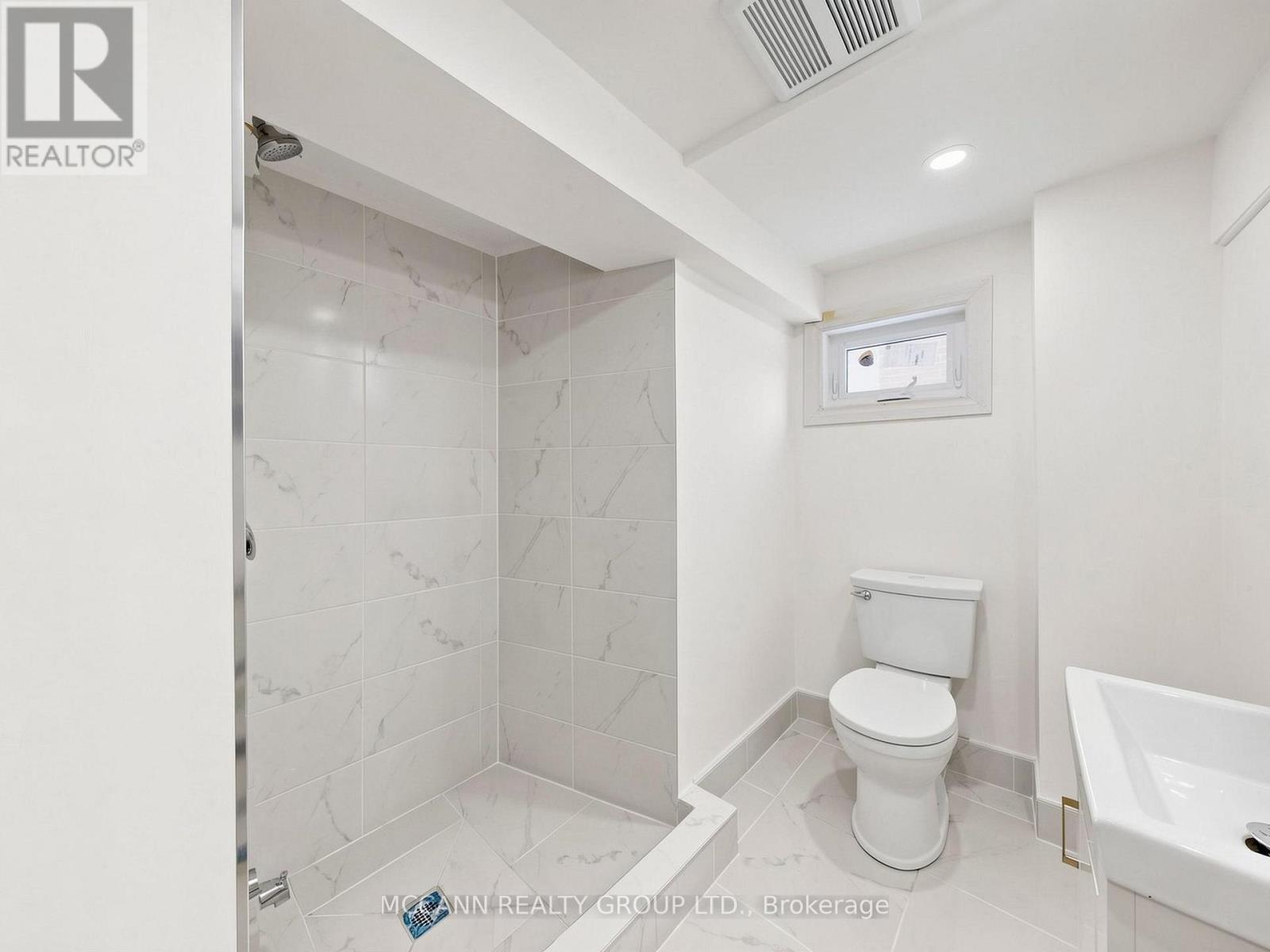 310 St Germain Avenue, Toronto, Ontario  M5M 1W3 - Photo 35 - C13447678