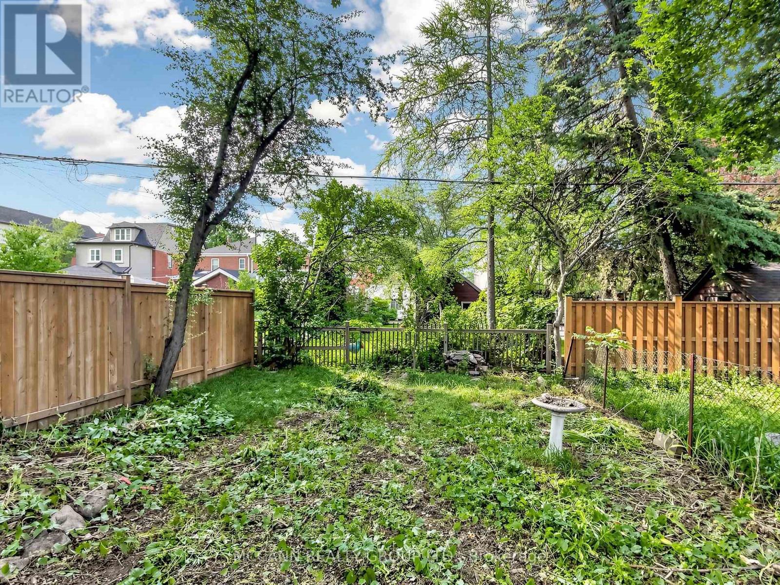 310 St Germain Avenue, Toronto, Ontario  M5M 1W3 - Photo 40 - C13447678
