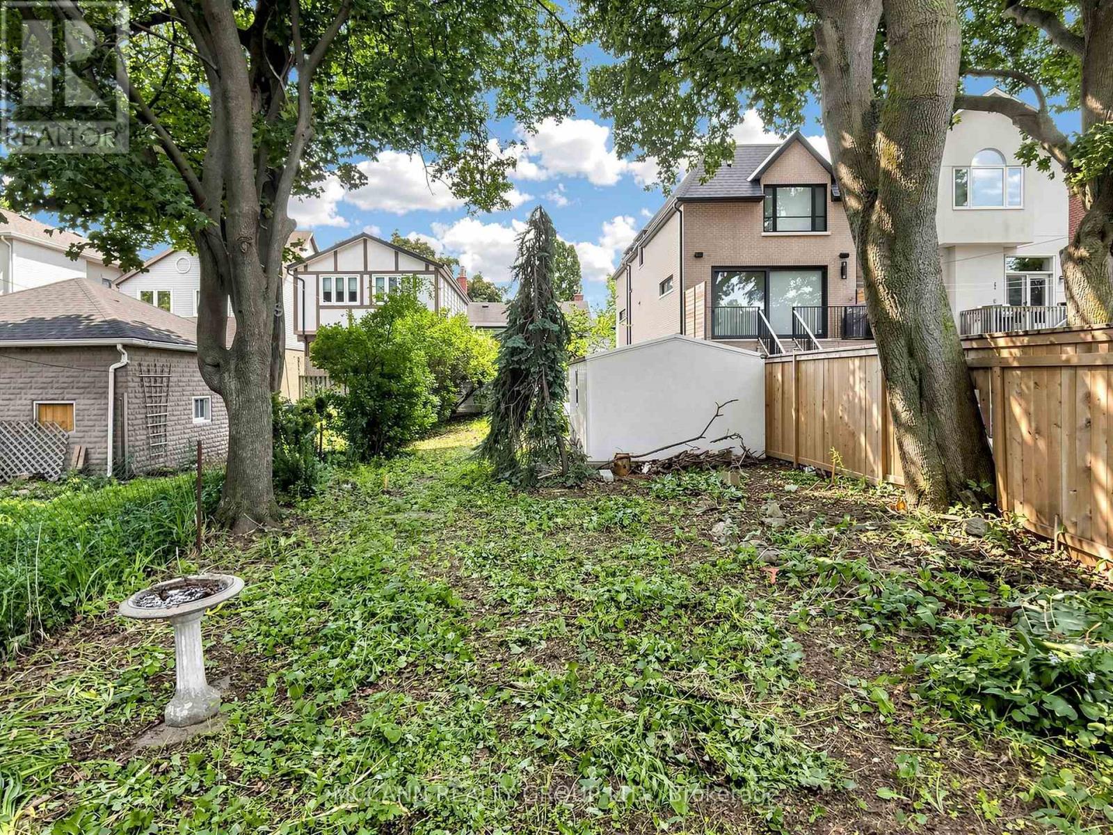 310 St Germain Avenue, Toronto, Ontario  M5M 1W3 - Photo 39 - C13447678
