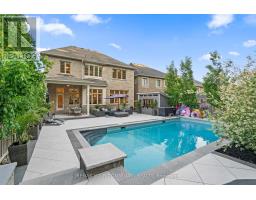 106 FOREST GROVE COURT, Aurora, Ontario