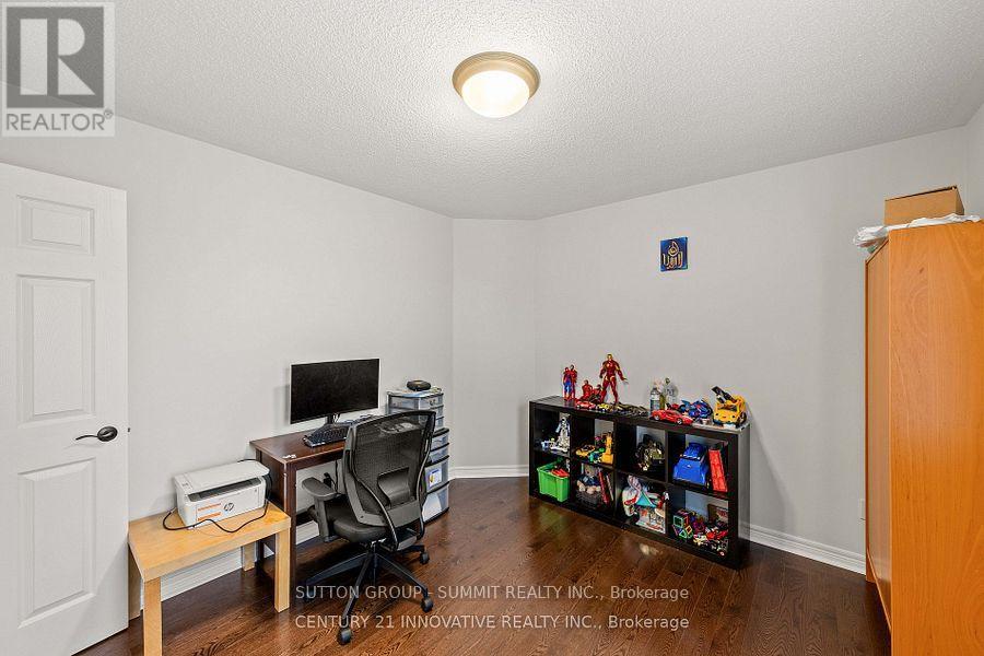 3265 Cabano Crescent N, Mississauga, Ontario  L5M 0B9 - Photo 22 - W13445998