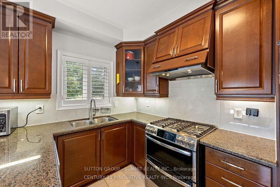 3265 Cabano Crescent N, Mississauga, Ontario  L5M 0B9 - Photo 14 - W13445998