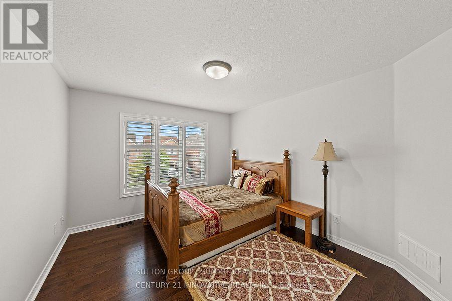 3265 Cabano Crescent N, Mississauga, Ontario  L5M 0B9 - Photo 19 - W13445998
