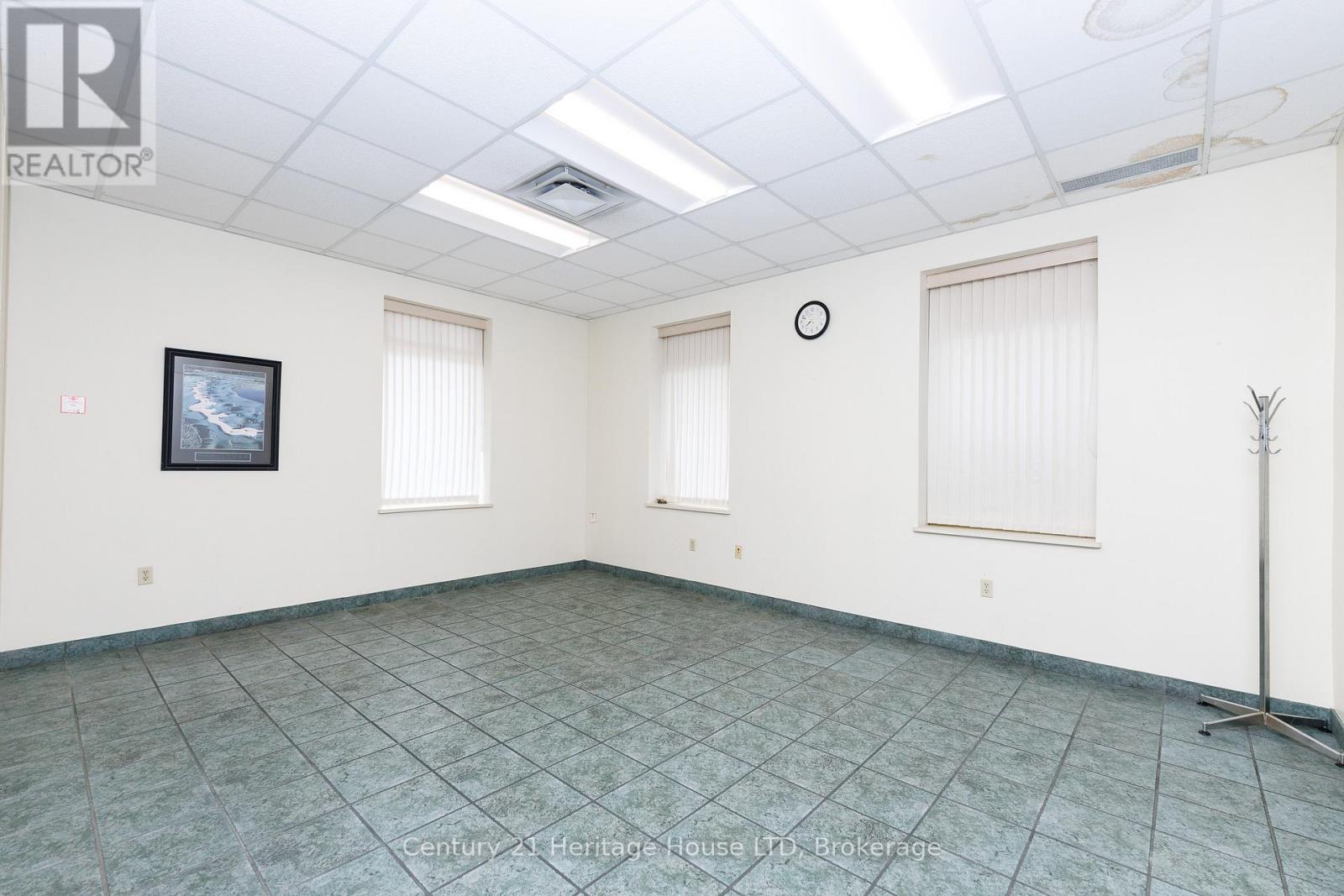 1767 Pettit Road, Fort Erie, Ontario  L2A 5M4 - Photo 34 - X13018886