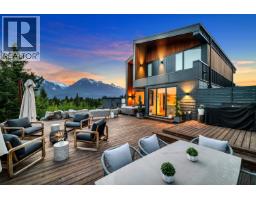 2938 HUCKLEBERRY DRIVE, Squamish, British Columbia