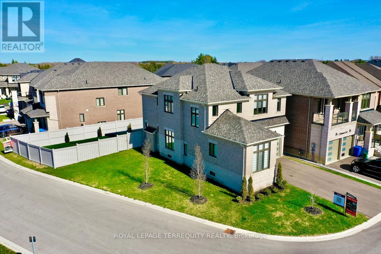 7 Ballanview Court, Whitchurch-Stouffville, Ontario  L4A 4W9 - Photo 39 - N13425248