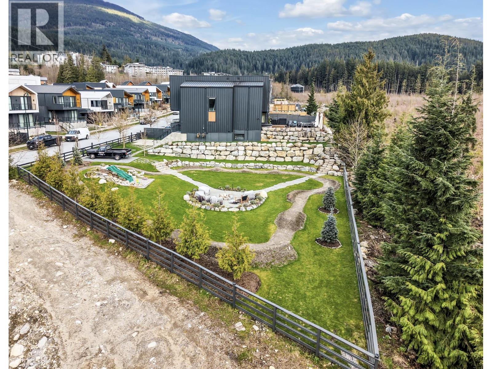 2934 Huckleberry Drive, Squamish, British Columbia  V8B 1B2 - Photo 6 - R3105679