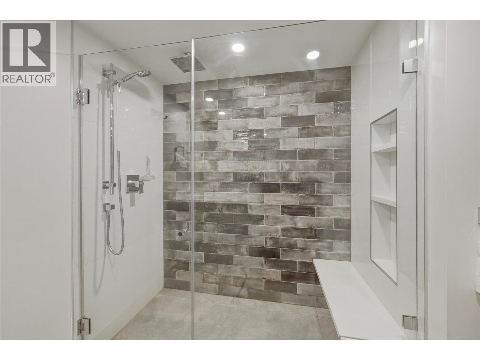 16 4628 Blackcomb Way, Whistler, British Columbia  V0N 1B4 - Photo 13 - R3112007