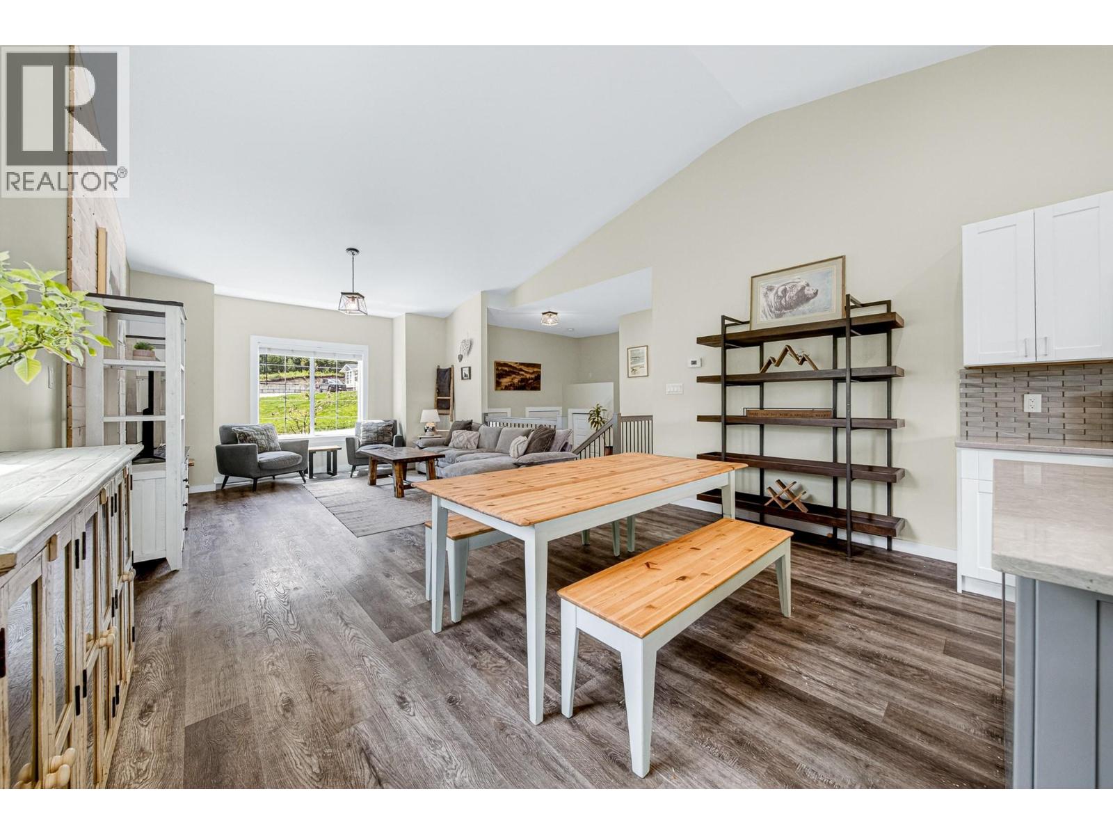 36 Driftwood Place, Elkford, British Columbia  V0B 1H0 - Photo 16 - 10389419