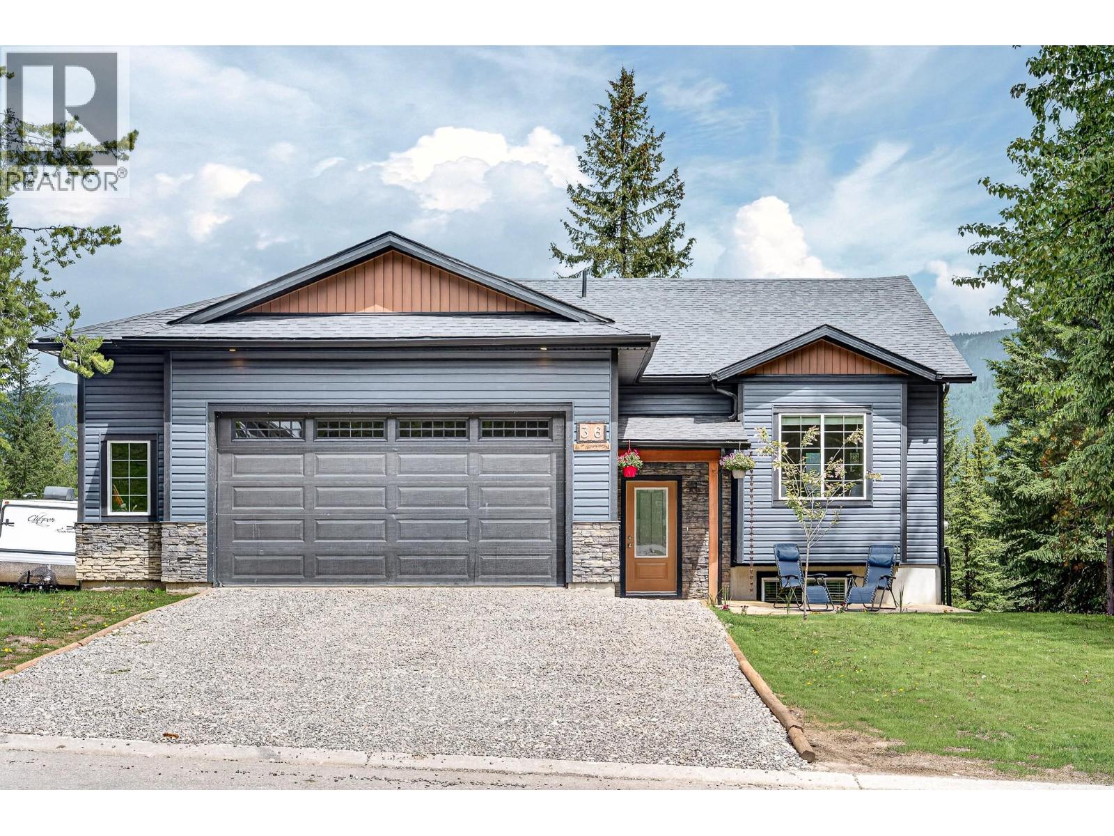 36 Driftwood Place, Elkford, British Columbia  V0B 1H0 - Photo 65 - 10389419