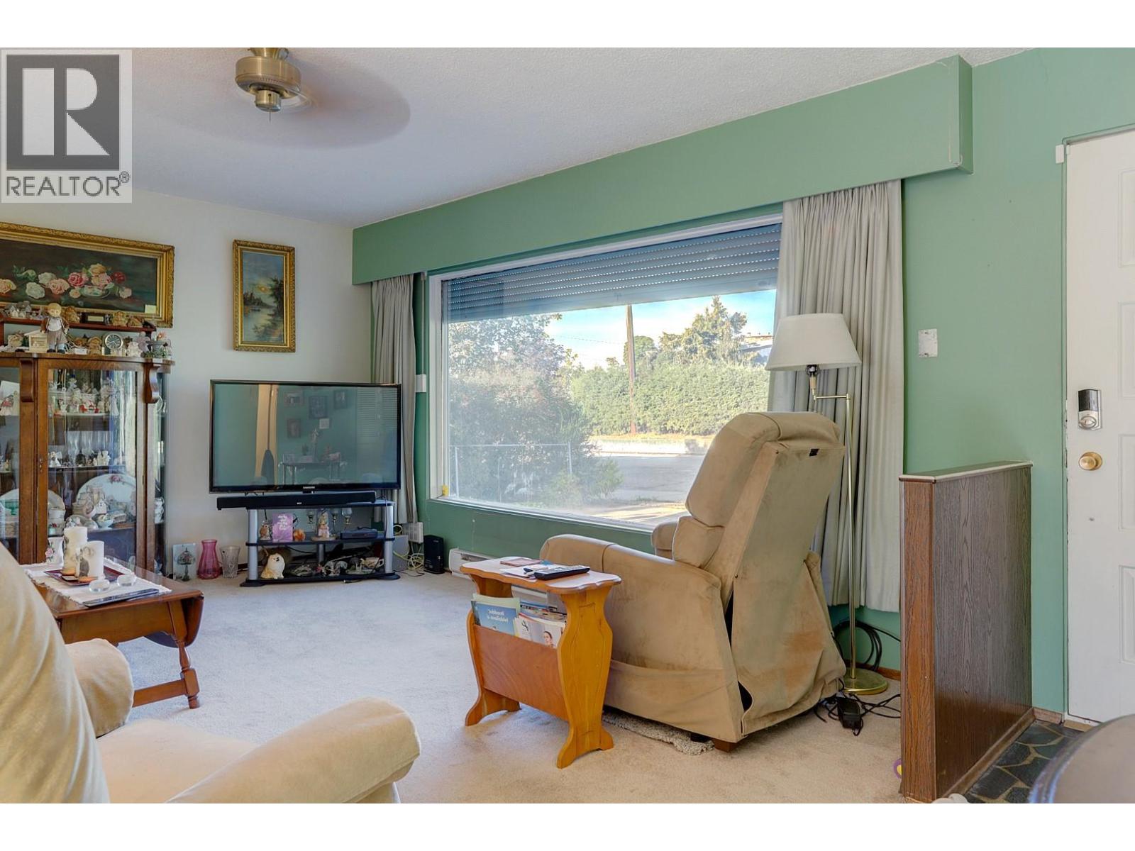 2703 18 Street, Vernon, British Columbia  V1T 4A3 - Photo 10 - 10390758