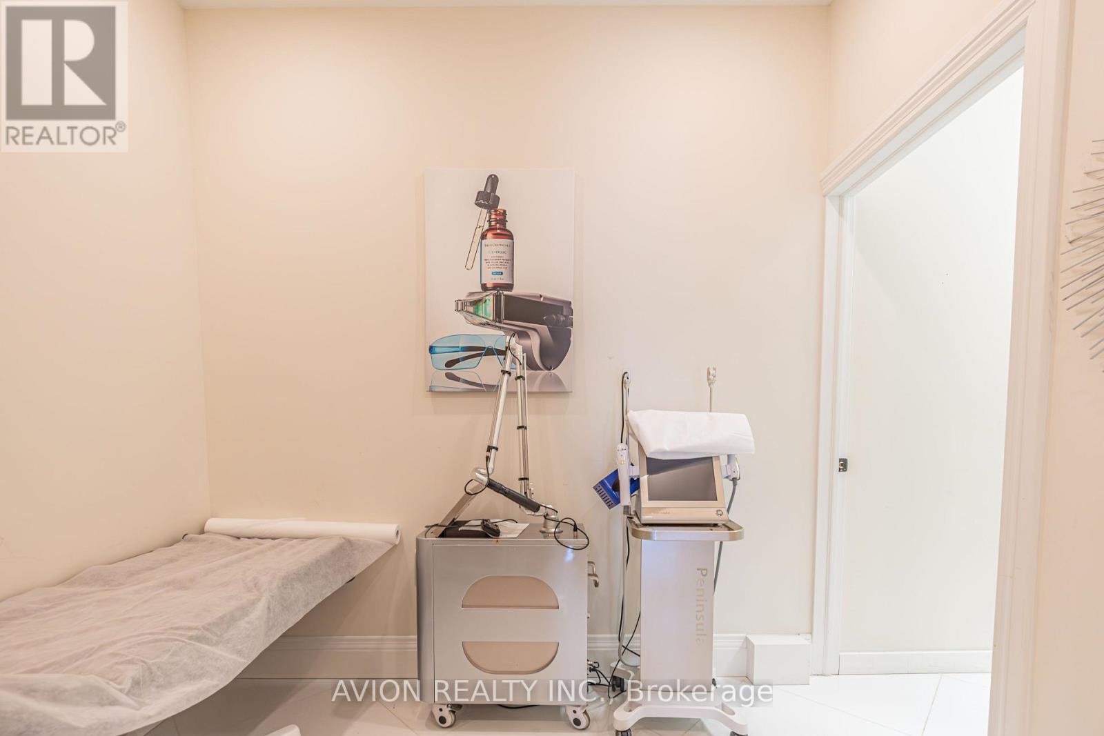 515 Wilson Avenue, Toronto, Ontario  M3H 1V1 - Photo 18 - C13448276