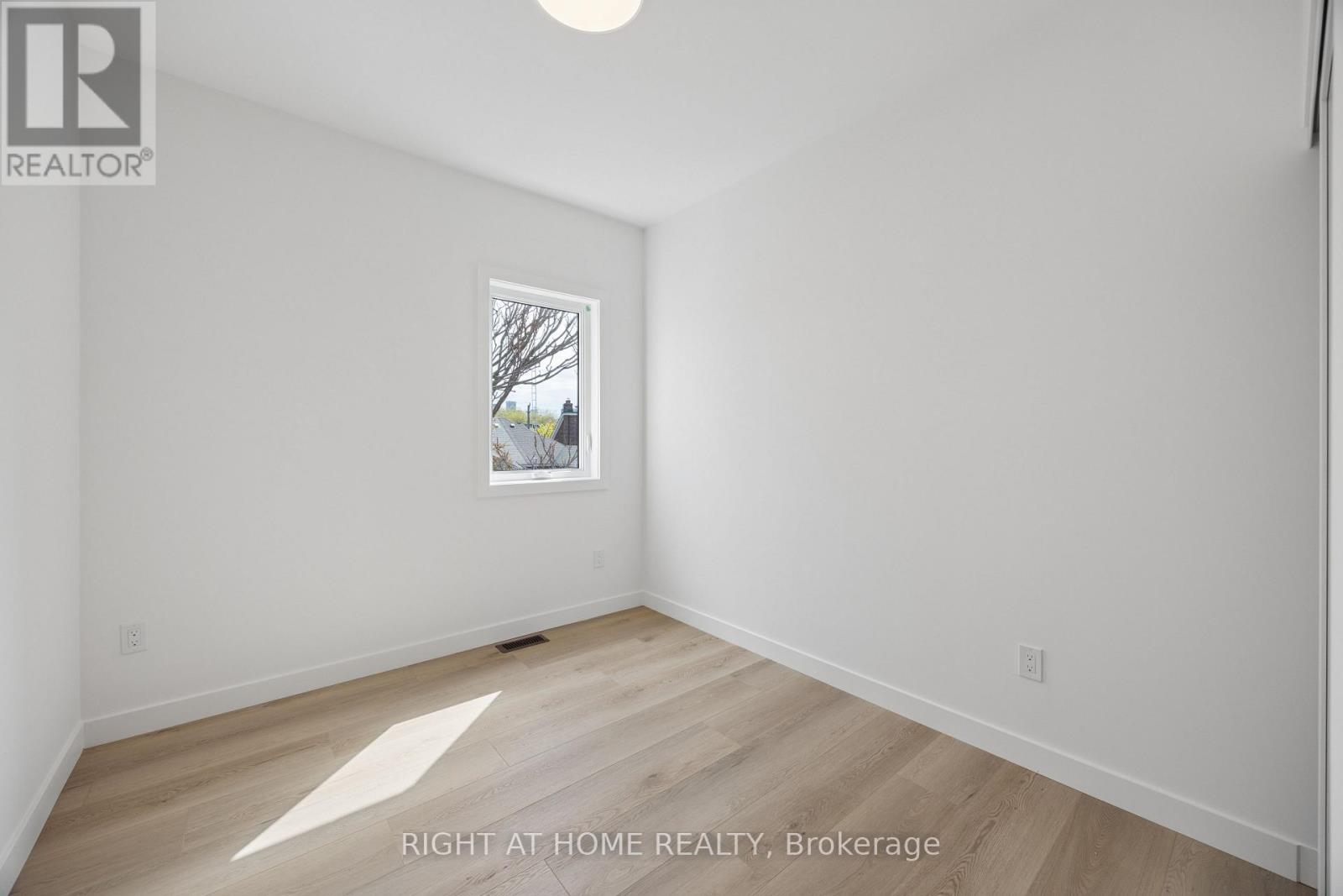 5 - 91 Barton Avenue, Toronto, Ontario  M6G 1P7 - Photo 11 - C13448340