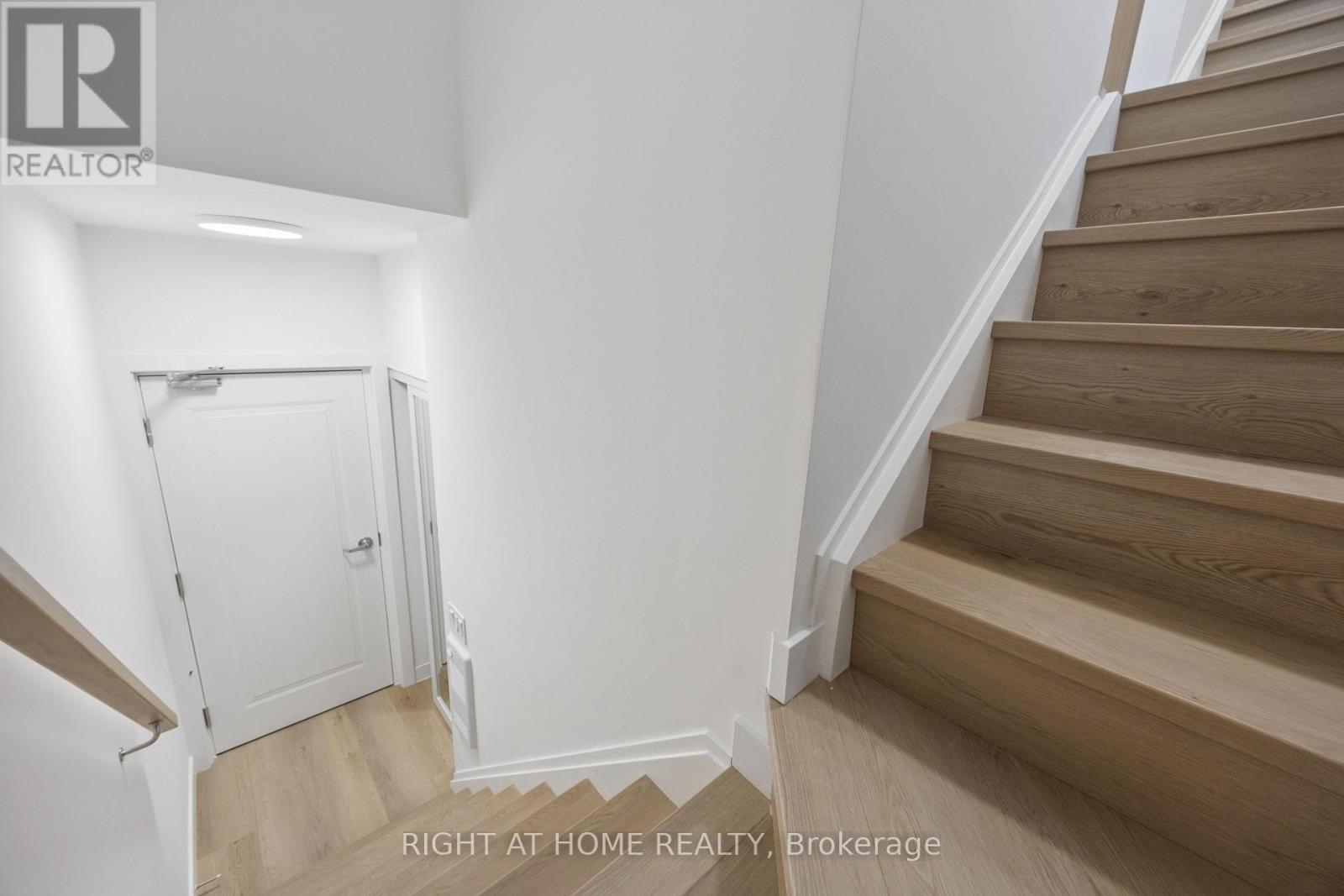 5 - 91 Barton Avenue, Toronto, Ontario  M6G 1P7 - Photo 17 - C13448340