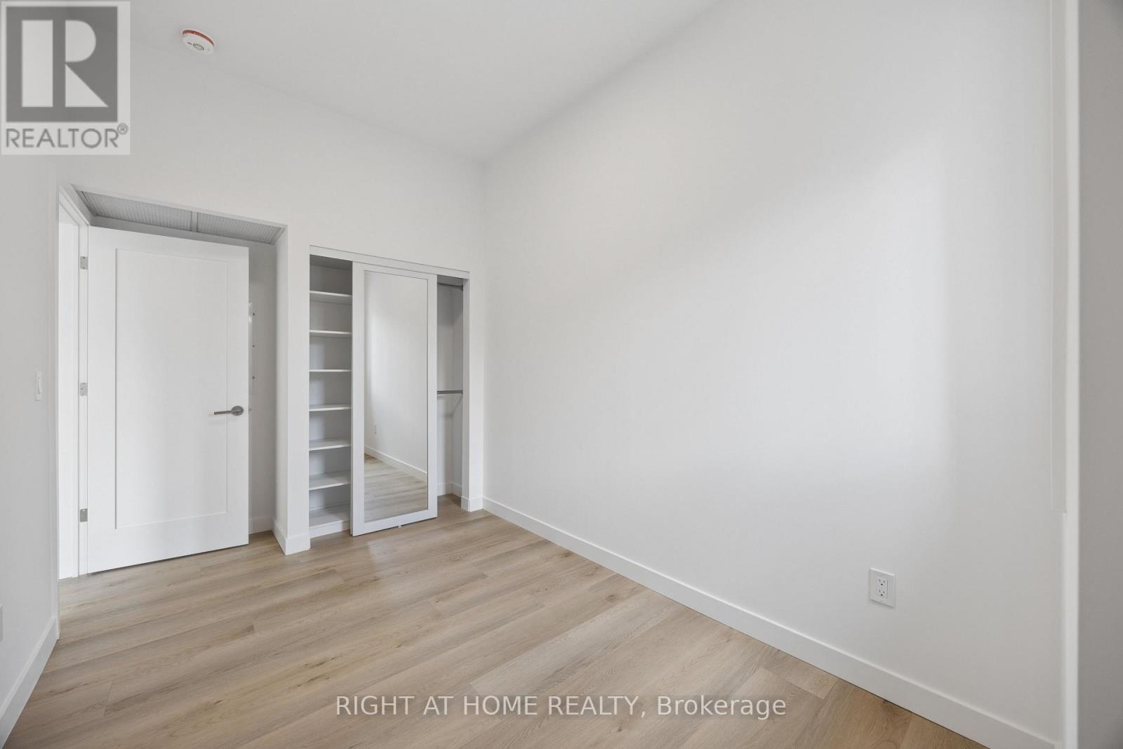 5 - 91 Barton Avenue, Toronto, Ontario  M6G 1P7 - Photo 9 - C13448340