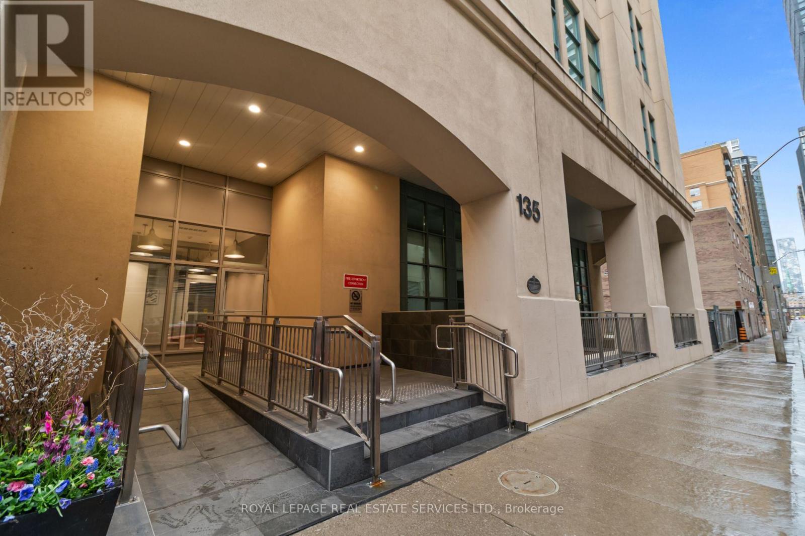 501 - 135 Dalhousie Street, Toronto, Ontario  M5B 2S1 - Photo 3 - C13448356