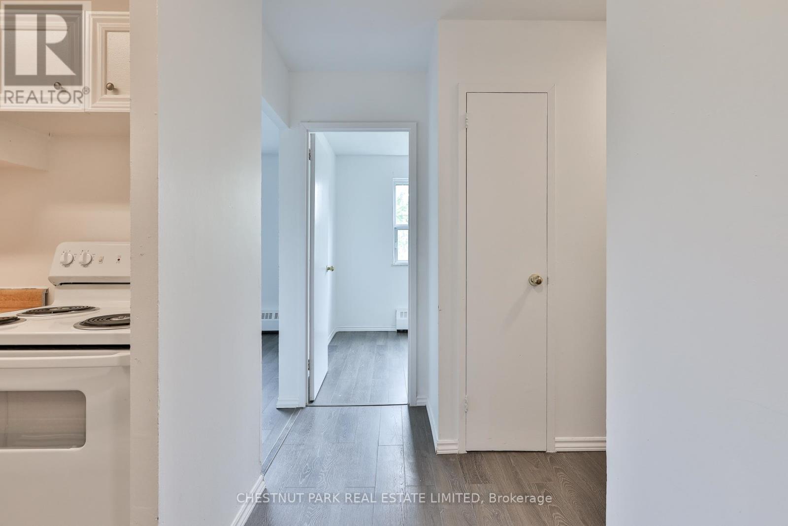 409 - 900 Glen Street, Oshawa, Ontario  L1J 5Z4 - Photo 3 - E13448284