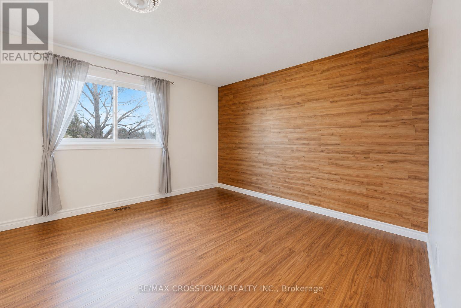 29 Baker Crescent, Barrie (Cundles East), Ontario  L4M 3J4 - Photo 7 - S13448374