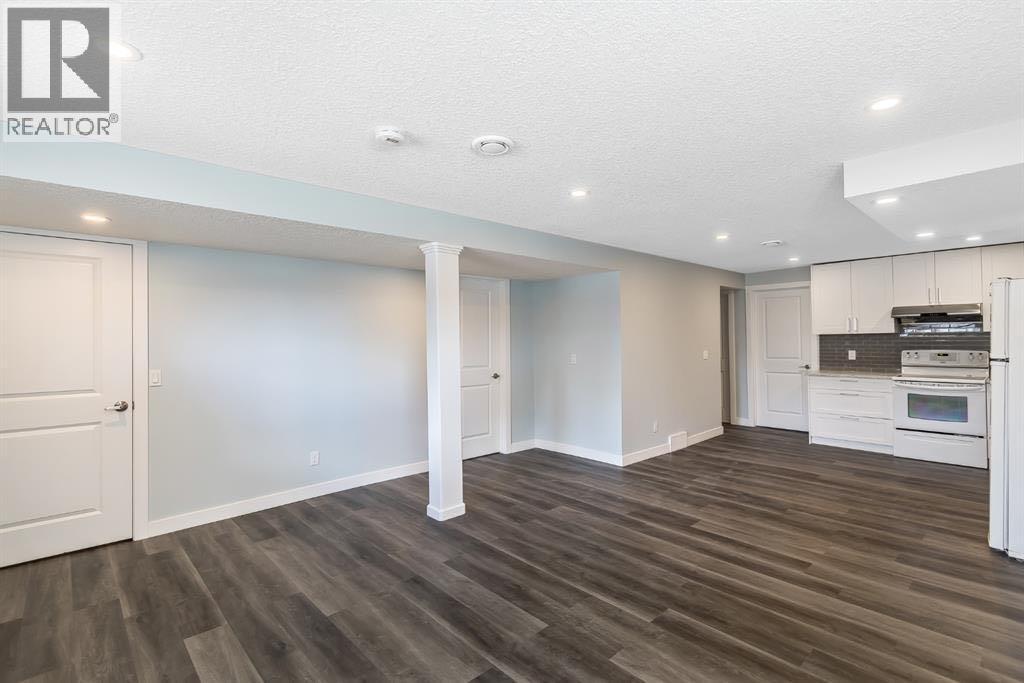 4528 40 Street Ne, Calgary, Alberta  T3K 1M4 - Photo 10 - A2319458